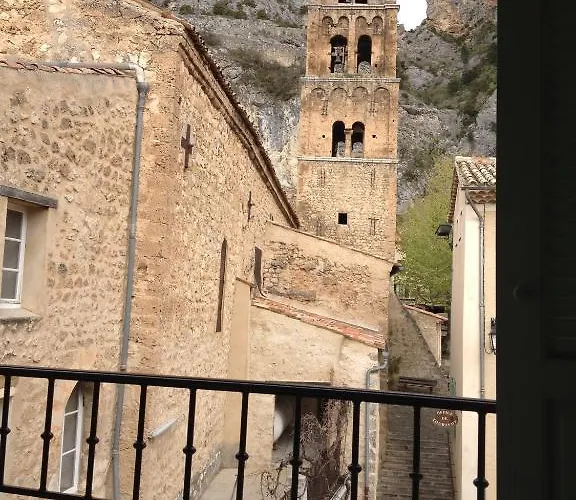 Le Relais A מלון מוסטיה-סן-מארי