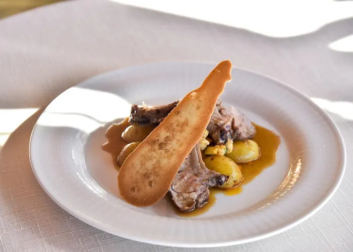 Le Relais A Мустье-Сент-Мари