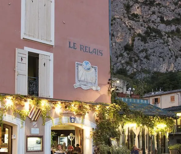 Le Relais A Отель 2*