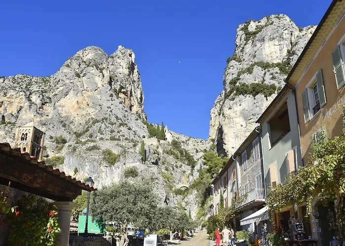 Le Relais A 2* Мустье-Сент-Мари