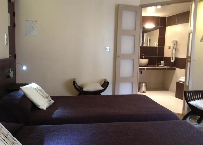 Отель Le Relais A Мустье-Сент-Мари